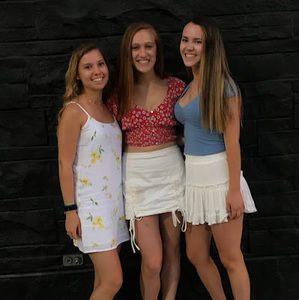 Meet your Posher, Julia